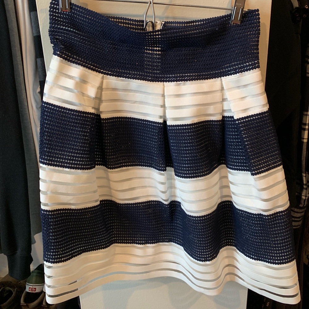 High waisted navy blue + white skirt